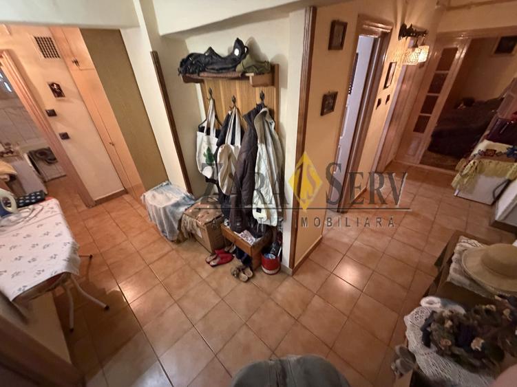 Apartament 3 camere decomandat