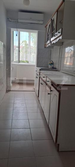Garsonieră decomandata în Tractorul — centrală proprie, gata de mutat