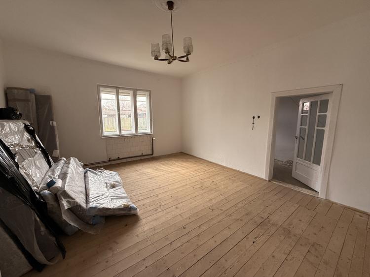 CASA INDIVIDUALA 6 CAMERE CENTRAL, ALBA IULIA