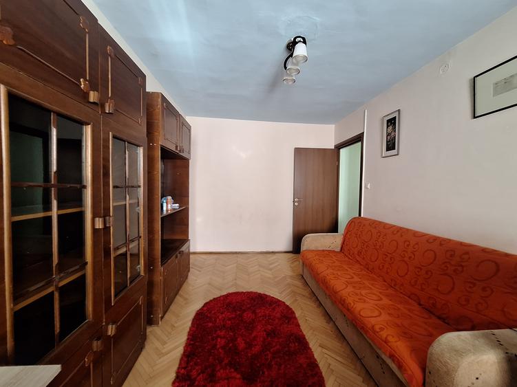 Renovat, mobilat si utilat! Apartament 2 camere-etaj 2-Sagului