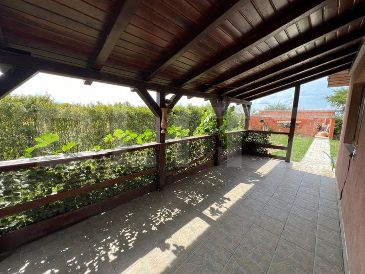 Casă de vânzare, cu 3 camere, 100 mp, zona Odoreului
