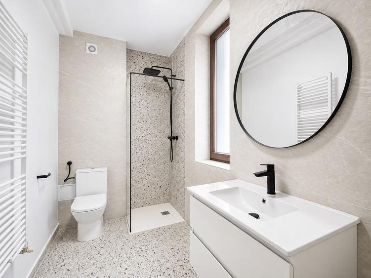 Duplex nou la cheie , 4 camere zona linistita- Tunari