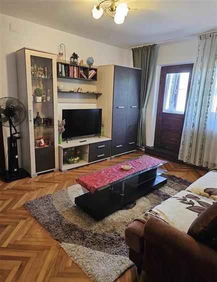 Mobilat si utilat in bloc anvelopat, etaj intermediar