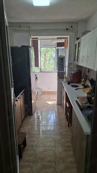 Apartament cu 2 camere decomandat, confort 0, zona KM 4-5