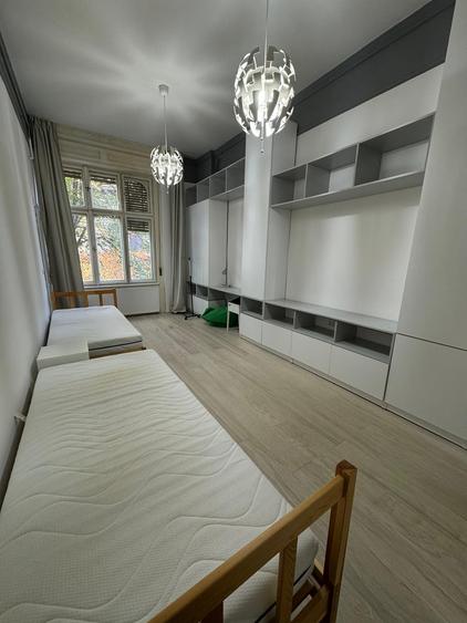 De închiriat ap cu 4 camere în zona centrală, disponibil din 10 OCTOMBRIE