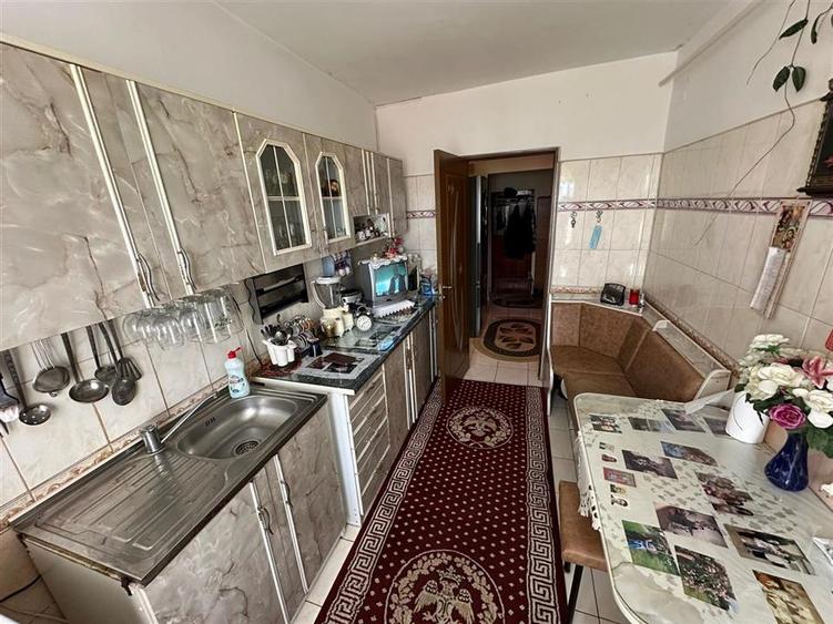 Apartament 3 cam, str Panduri, Bahne, 74 mp utili,et 4/4 fara acoperis