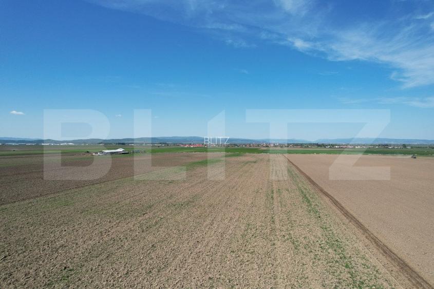 Teren extravilan , 22300MP,  zona Prejmer - 7