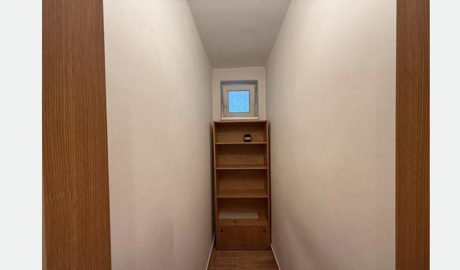 De vânzare – Apartament 4 camere, Zona Medicina