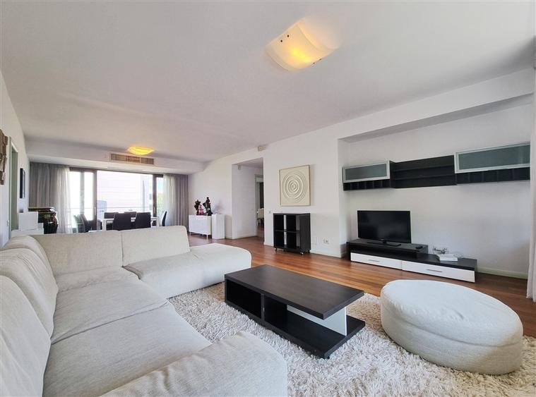 Kiseleff Rent | Spacious 2-bedroom | 140 sqm + Balconies | 2 Parking Spaces