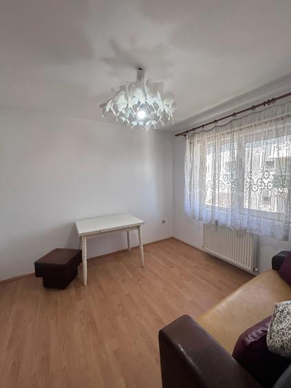 Casa tip triplex cu 4 camere de inchiriat !!!!