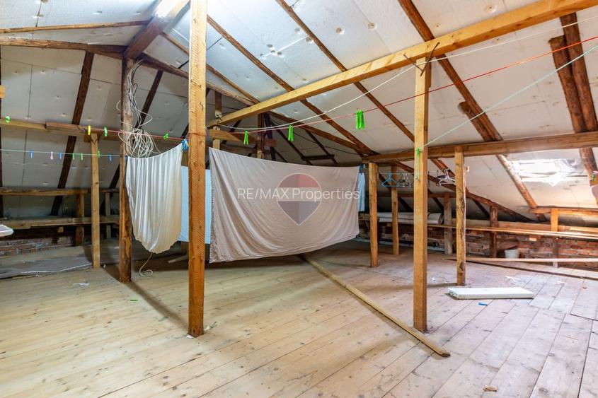 Casă / Vilă cu 6 camere de vânzare Chiajna /Rosu