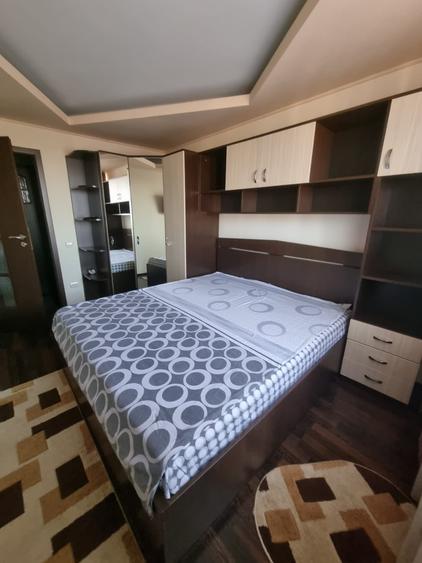 Doua camere cu parcare Emil RAcovita