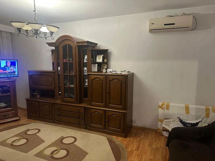 Trocadero 2 camere, liber, 53 mp, preț 120.000 EURO