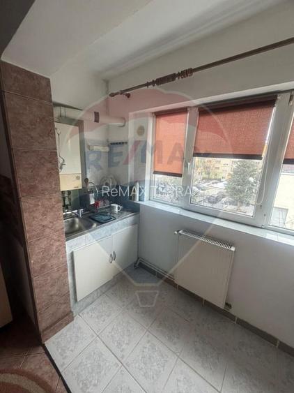 DE INCHIRIAT Apartament 2 camere cu garaj zona Europa - 12