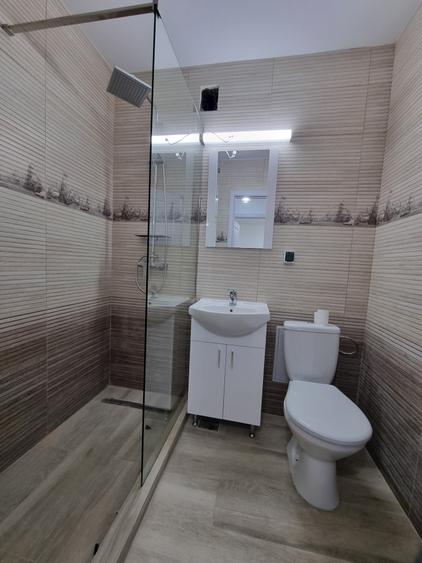 Apartament cu 3 camere de inchiriat in zona Piata Resita
