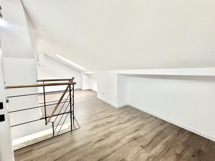 Duplex cu mansarda - 3 camere - Teren 275 mp - Mosnita