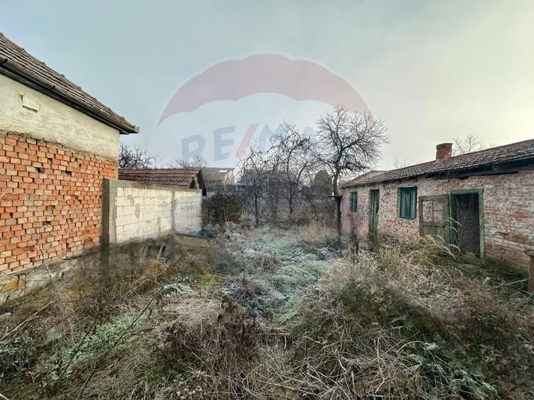 Teren intravilan 572mp cu utilitati trase Zona Tabacovici