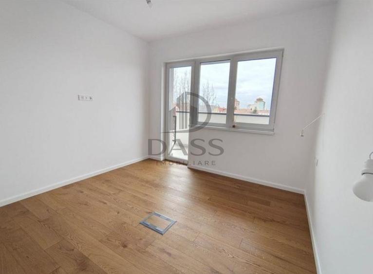 Penthouse 4 camere 111 mp Terasa 78 mp 2 locuri parcare Doamna Stanca