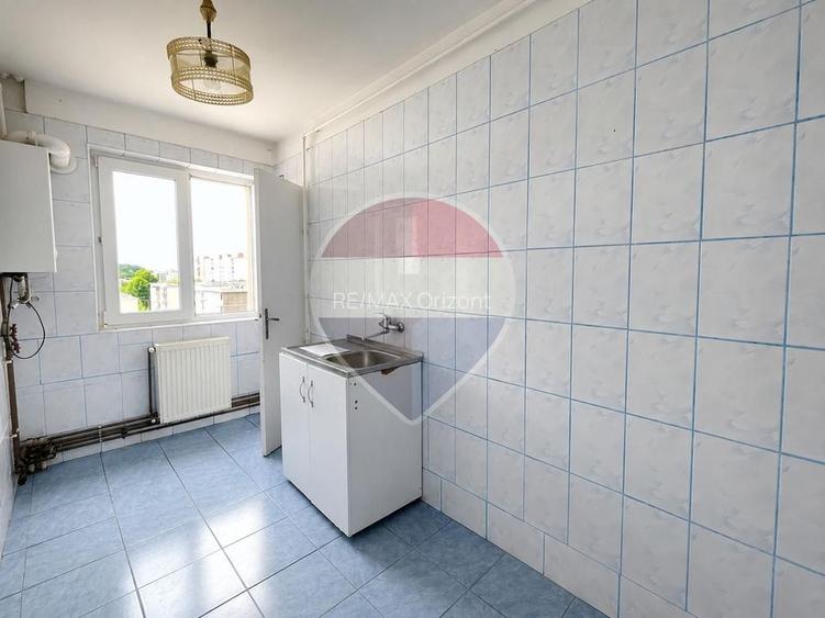 1.767 €/mp | 51 mp utili + balcon 4 mp | Etaj 6/10 | Comision 0 - 4
