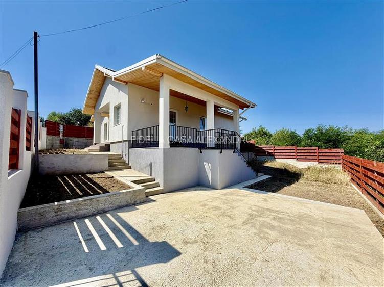 Vila cu 4 camere, de vanzare in Valea Adanca - 4