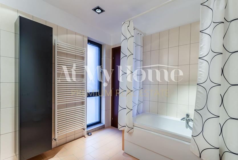 Apartament superb si spatios cu 3 camere, mobilat Bo Concept, 2 parcari, boxa