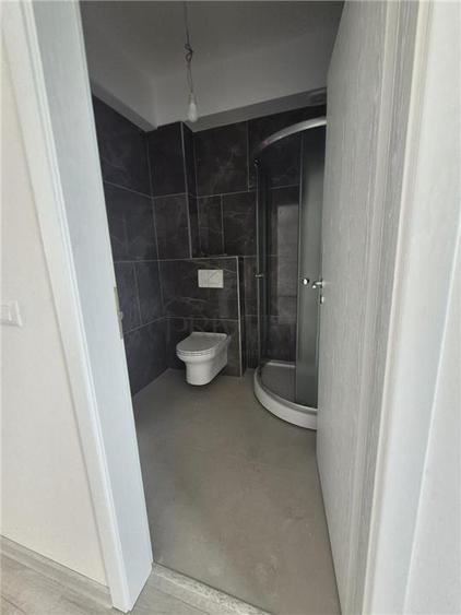 Casa insiruita - partea de margine - teren 90mp - toate utilitatile - zona excel