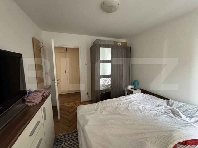 Apartament cu 4 camere,zona Progresul