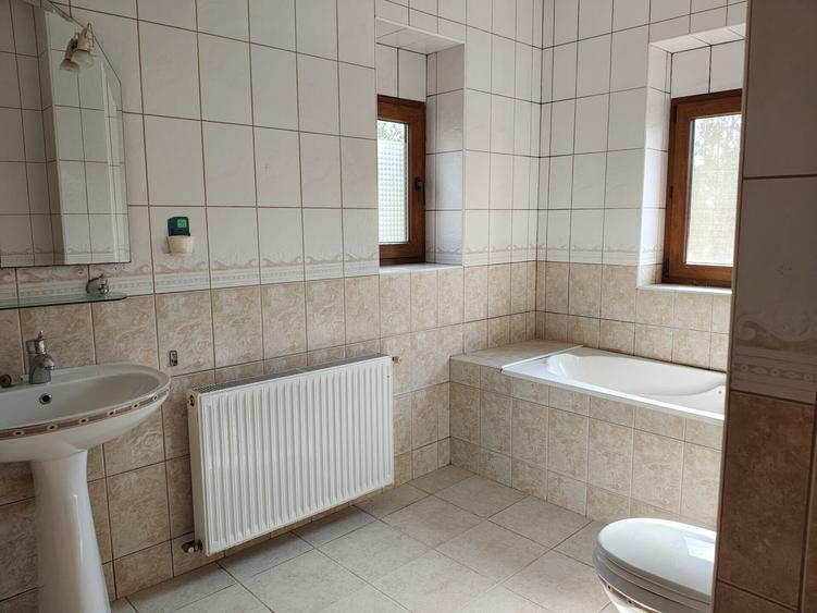 Vila duplex, garaj, zona Scoala Britanica