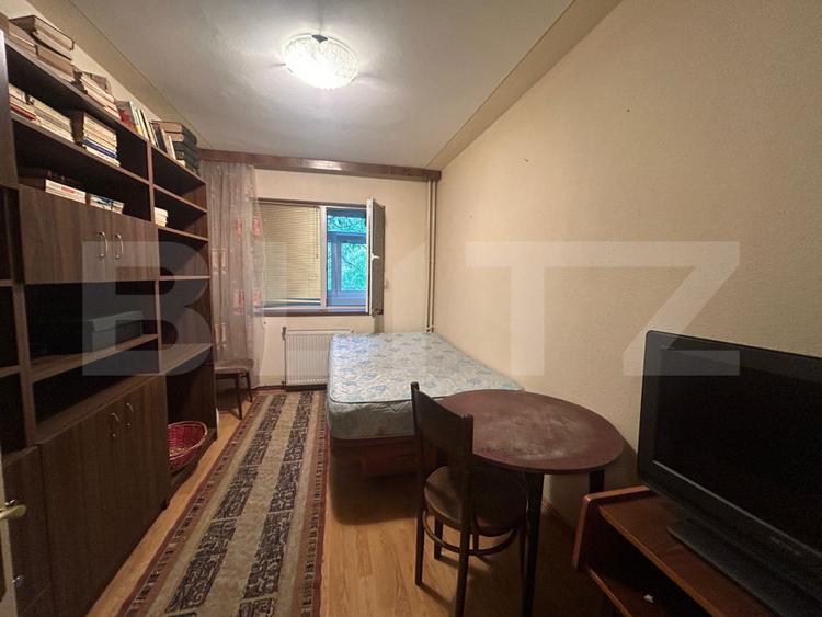 Apartament cu 4 camere, 70 mp, zona Podu Ros