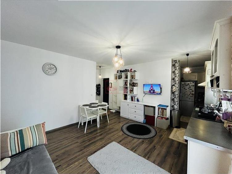 Ap 3 camere, balcon, mobilat modern, etaj 1, loc de parcare