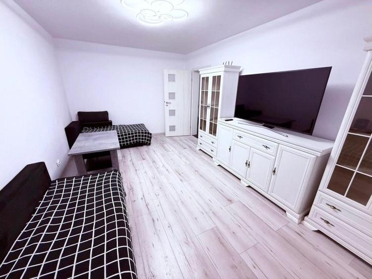 Apartament 4 camere decomandat, suprafata generoasa