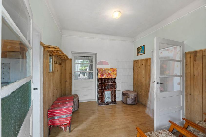 Casă de vânzare în zona Gai cu teren de 1.480 mp