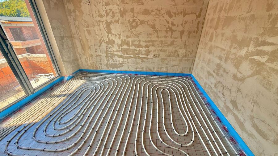 4 Camere, Bucătărie Separată, Grădină Generoasă – Duplex Modern, Zona Polus