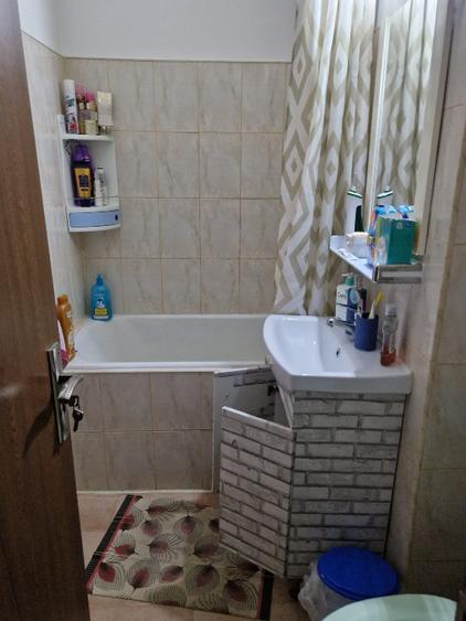Închiriez garsonieăr