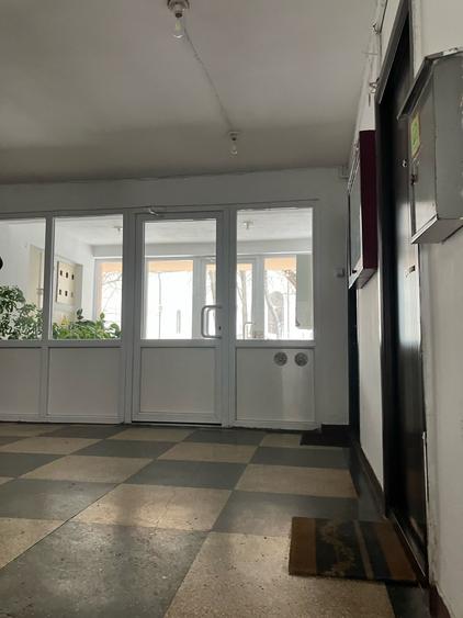 Apartament 3 camere Titan -necesita reonvare completa