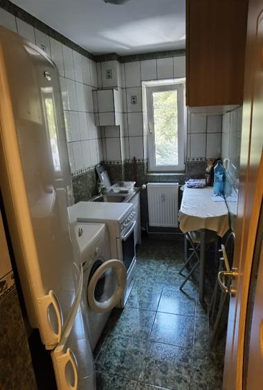 Proprietar, inchiriez 2 cam, Palas