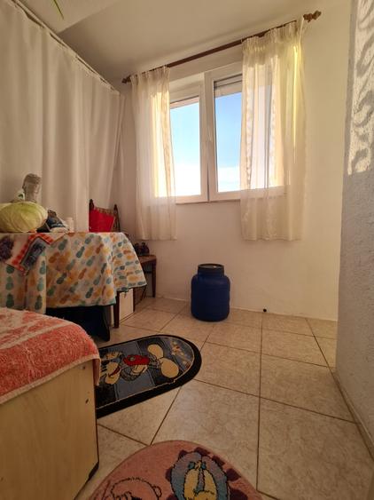 Vanzare apartament 4 camere dec, in Galati, Micro 39A, sup.91mp, mobilat