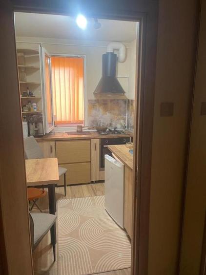 5 min metrou Parc IOR 2 camere Cf.1 cu balcon bloc reabilitat