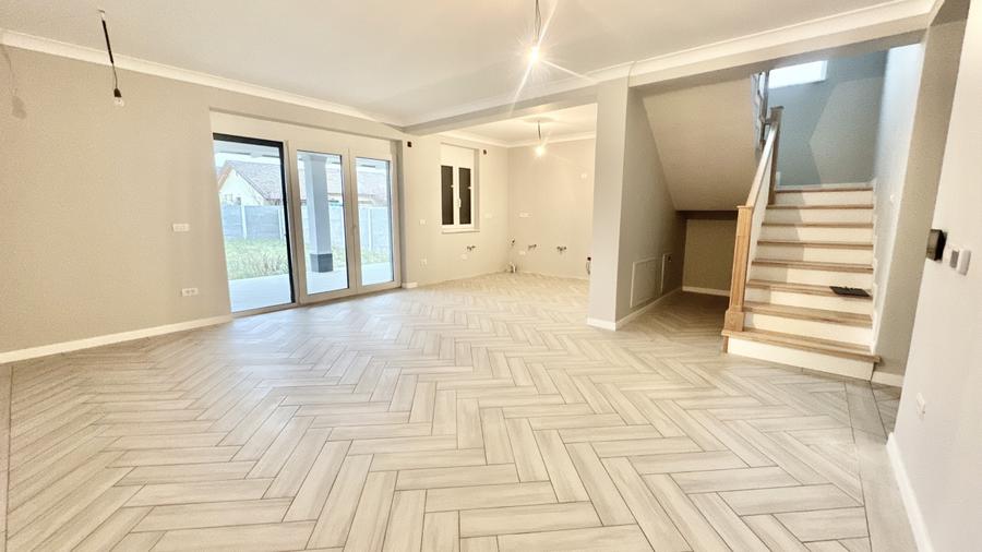 Duplex Premium cu 5 camere si teren de 360 mp in Mosnita Noua