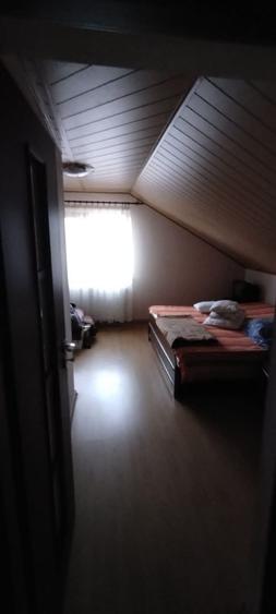Casă / Vilă cu 6 camere în zona Kamsas