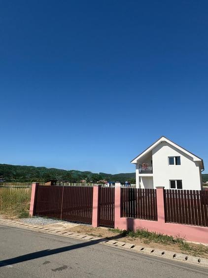 Casă individuală de vânzare în Gilău – spațiu, confort și liniște!