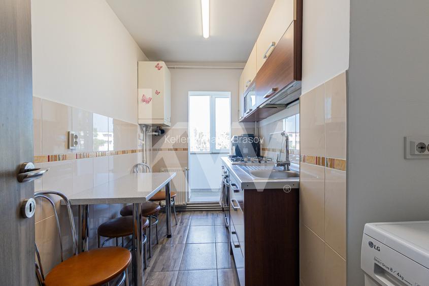 Vânzare apartament cu 3 camere, decomandat - strada Codrul Cosminului - 4