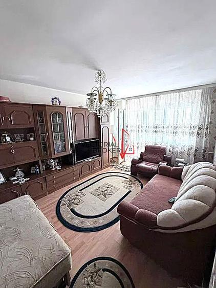 3 camere in Bd. Lacul Te, stradal, Etaj 8/10, cu 2 balcoane
