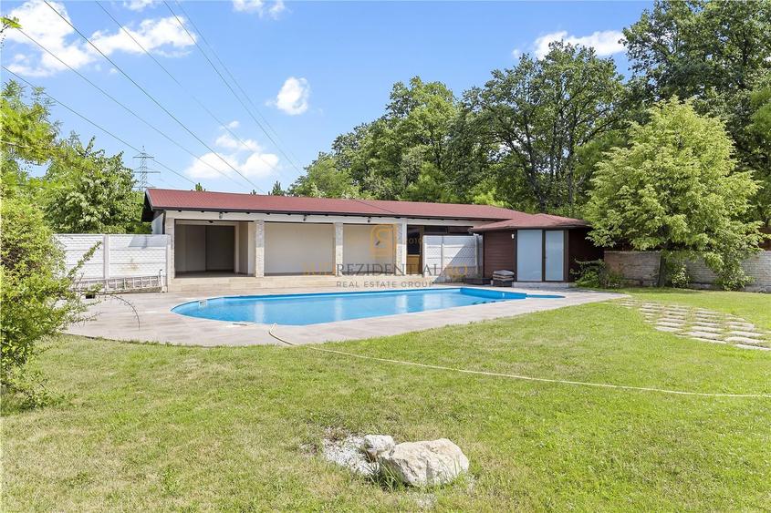 Vila exclusivista cu piscina, sauna si crama, 479.27 mp, langa padure