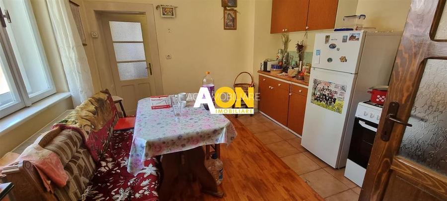 Casa individuala, 2 Camere, zona Poarta I,  300mp teren - 7