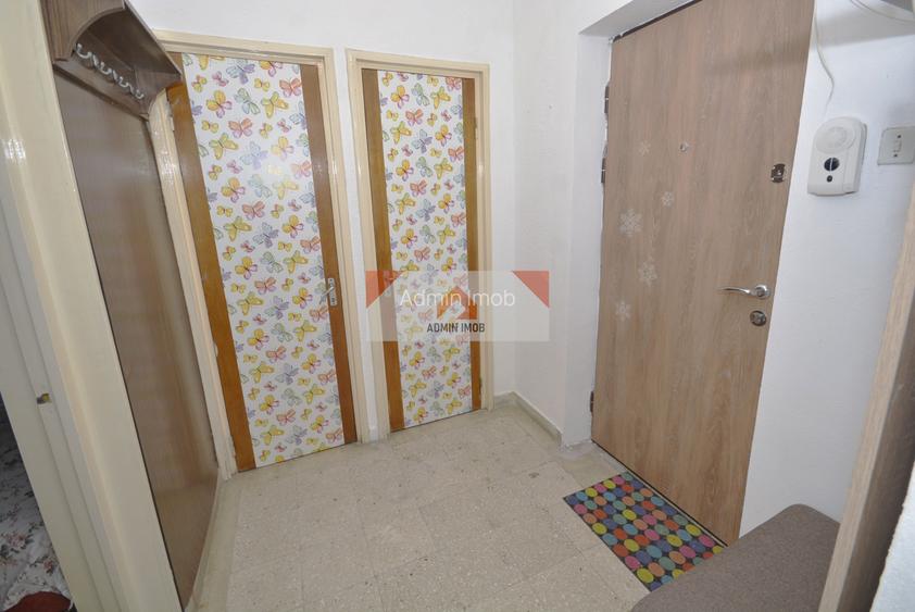 3 cam, Et 1/10, Metrou Favorit,  ANVELOPAT, bloc de tip E, Circular - 9