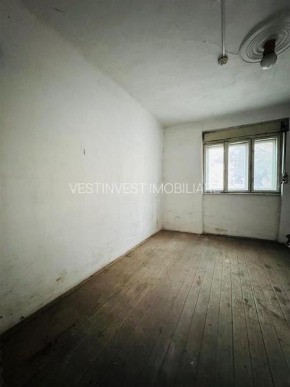 Casa singur in curte cu acces auto si teren 270 mp in zona Razboieni - 2