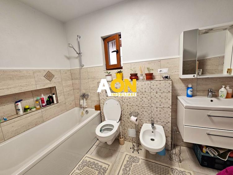Casa cu 5 camere, 868 mp teren, ideala pt. 2 familii, zona Valea Popii
