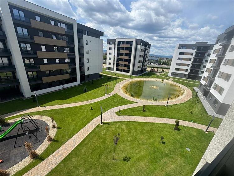 Apartament de inchiriat cu vedere spre LAC