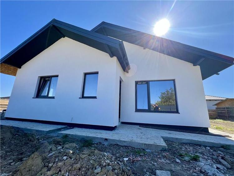 Vila  de vanzare  Lunca Cetatuii,